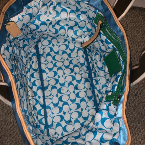 i’m selling a coach bag - Picture 3 of 3